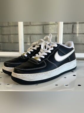 Nike Air Force 1 'White Stitching' Black Sneaker Unisex  Size 6.5Y DB1560-001
